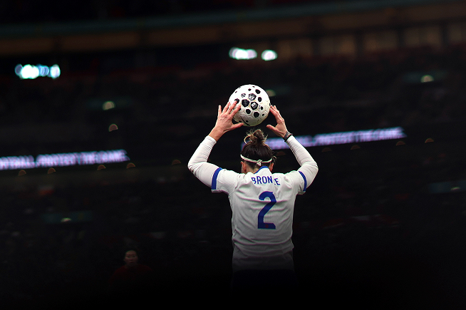 Lucy Bronze taking throw-in for England